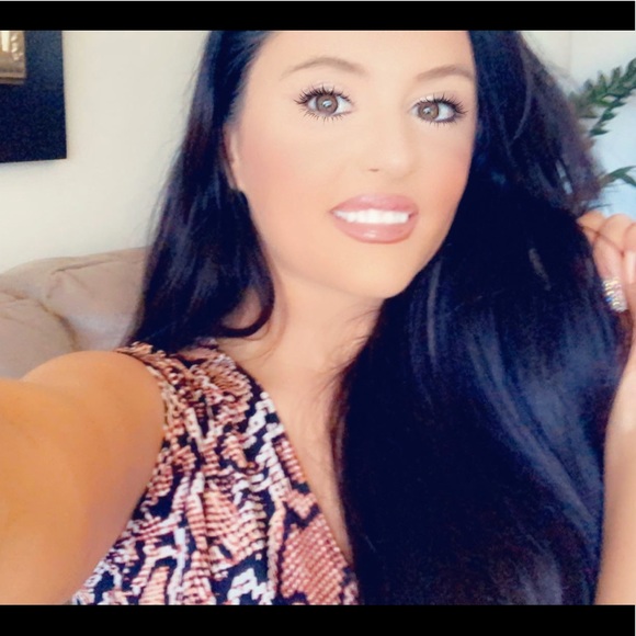 Meet your Posher, Katie - Picture 2 of 4